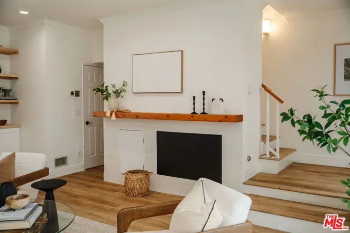 913 Euclid Street 5, Santa Monica, California 90403