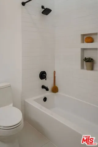 913 Euclid Street 5, Santa Monica, California 90403