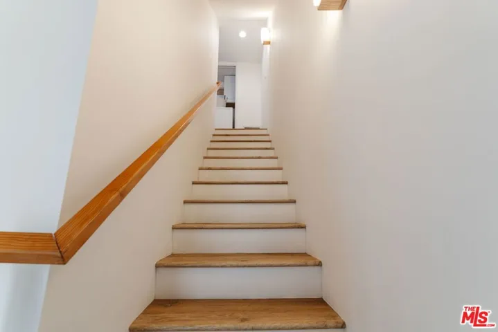 913 Euclid Street 5, Santa Monica, California 90403