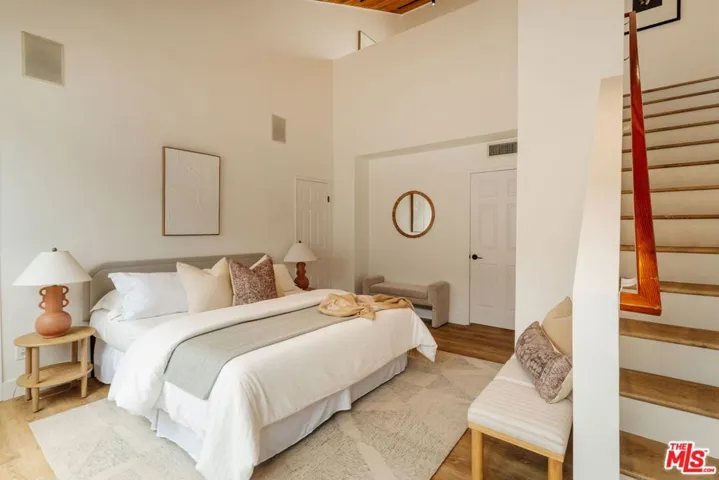 913 Euclid Street 5, Santa Monica, California 90403