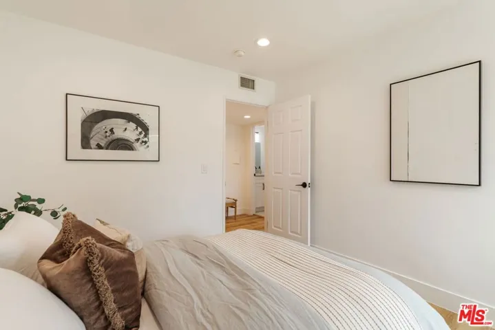 913 Euclid Street 5, Santa Monica, California 90403