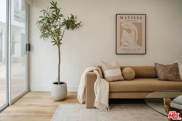 913 Euclid Street 5, Santa Monica, California 90403