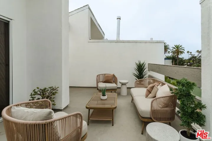 913 Euclid Street 5, Santa Monica, California 90403