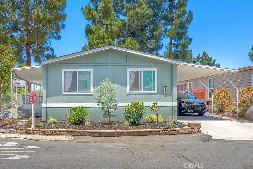 Corner Lot -Spc 293