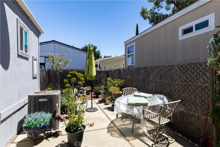 1215 El Camino Real 61, Atascadero, California 93422