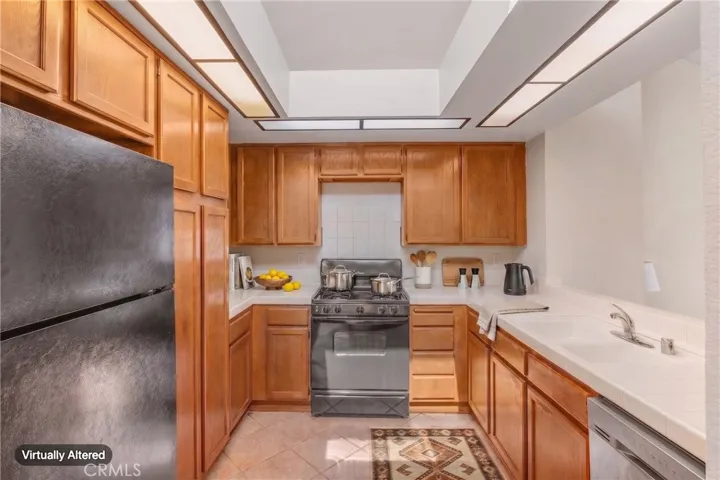 4900 N Grand, Covina, California 91724