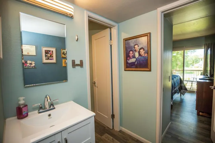 Bathroom 05