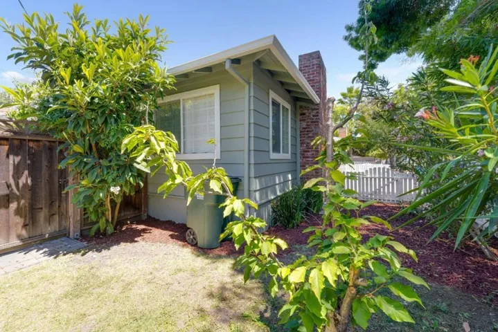 32013203 Hoover Street, Redwood City, California 94063