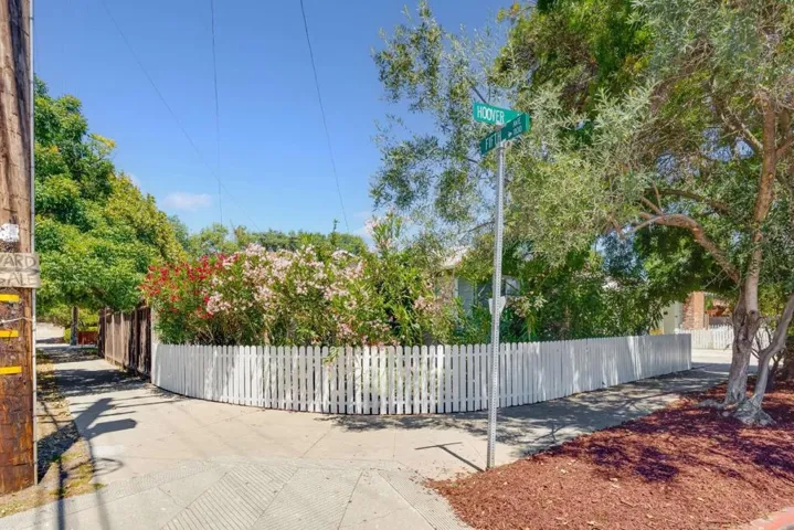 32013203 Hoover Street, Redwood City, California 94063