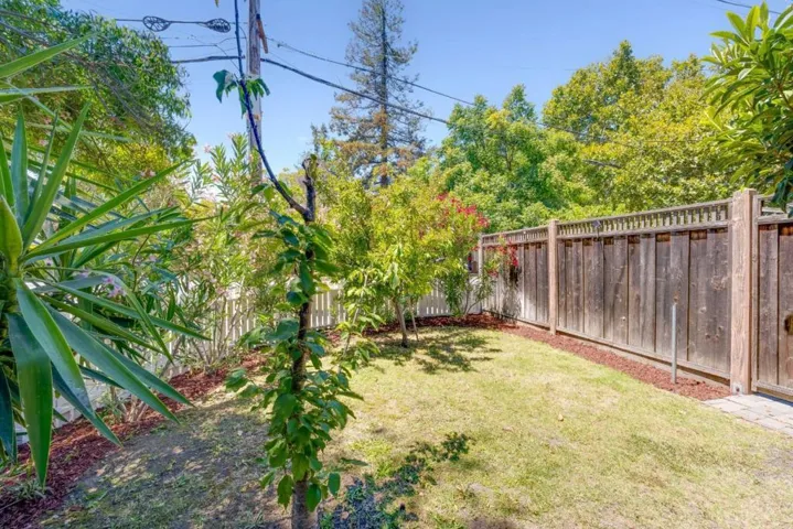 32013203 Hoover Street, Redwood City, California 94063