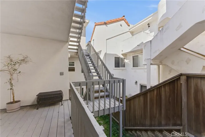 331 Manhattan Avenue, Hermosa Beach, California 90254