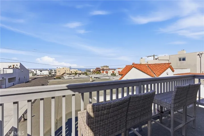 331 Manhattan Avenue, Hermosa Beach, California 90254