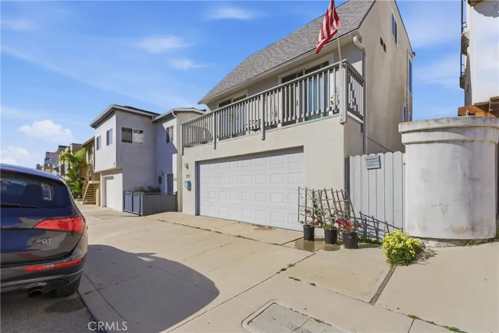 331 Manhattan Avenue, Hermosa Beach, California 90254