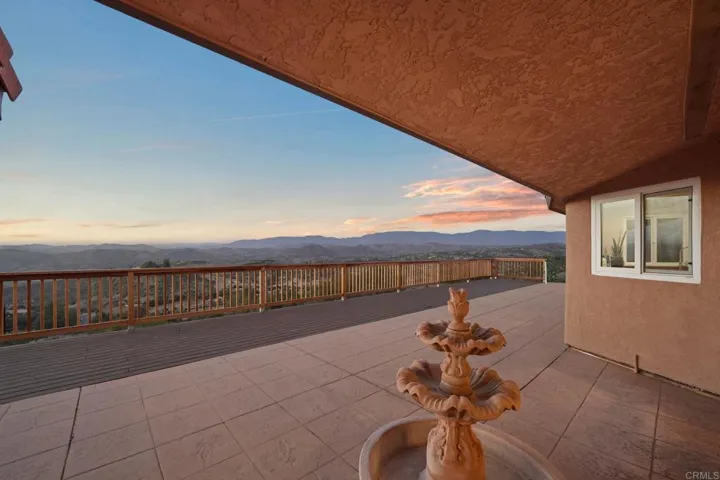 30603 Roadrunner, Valley Center, California 92082
