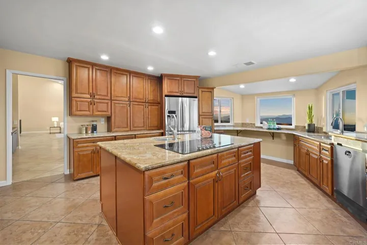 30603 Roadrunner, Valley Center, California 92082