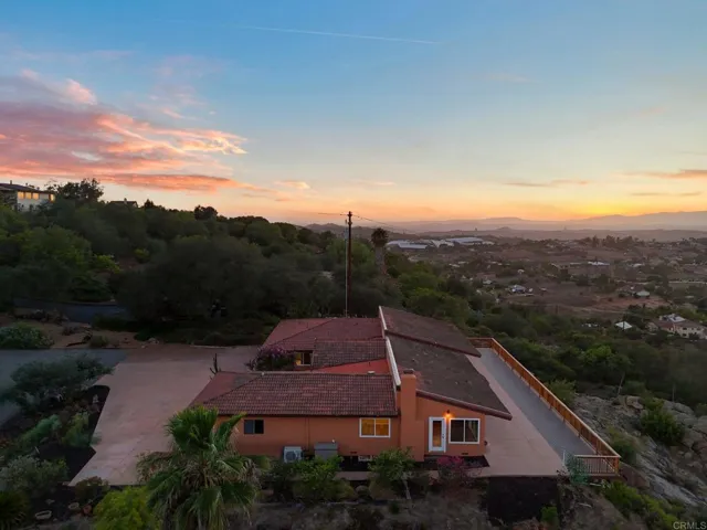 30603 Roadrunner, Valley Center, California 92082