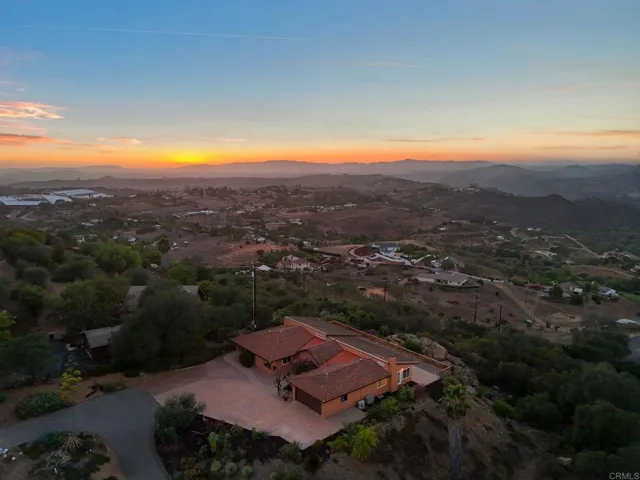 30603 Roadrunner, Valley Center, California 92082