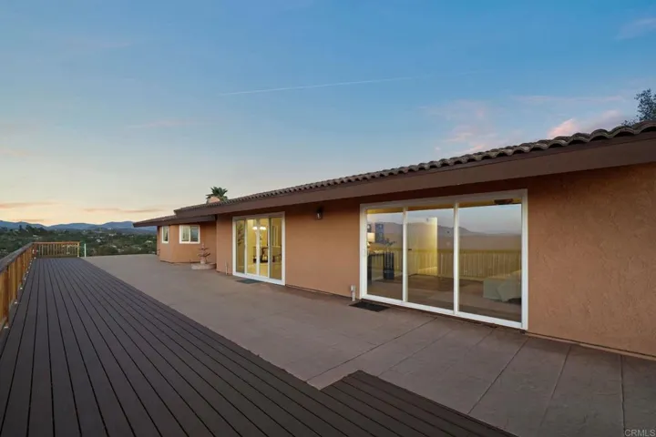 30603 Roadrunner, Valley Center, California 92082