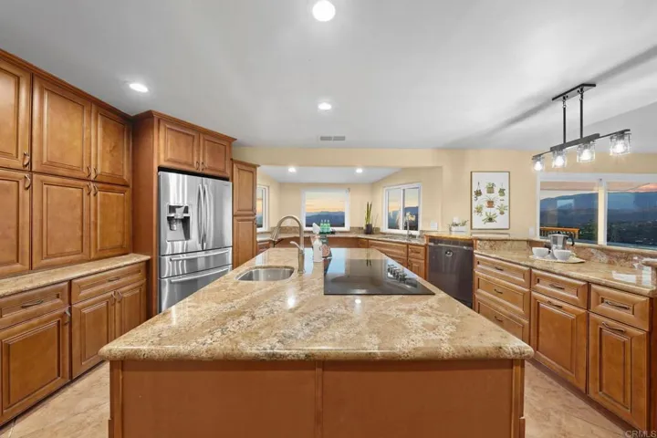 30603 Roadrunner, Valley Center, California 92082