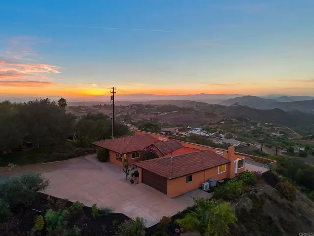 30603 Roadrunner, Valley Center, California 92082