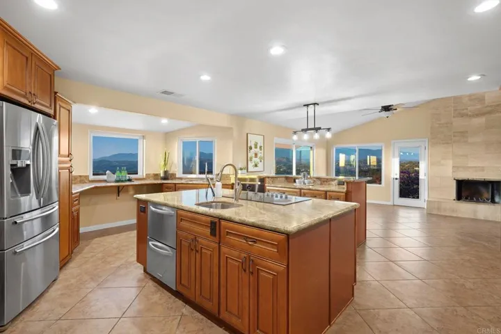 30603 Roadrunner, Valley Center, California 92082