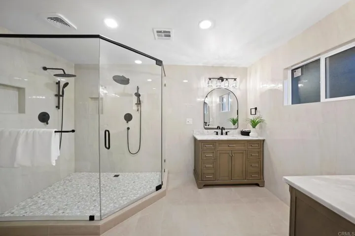 30603 Roadrunner, Valley Center, California 92082