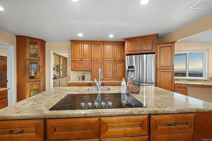 30603 Roadrunner, Valley Center, California 92082
