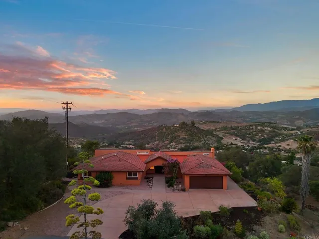 30603 Roadrunner, Valley Center, California 92082