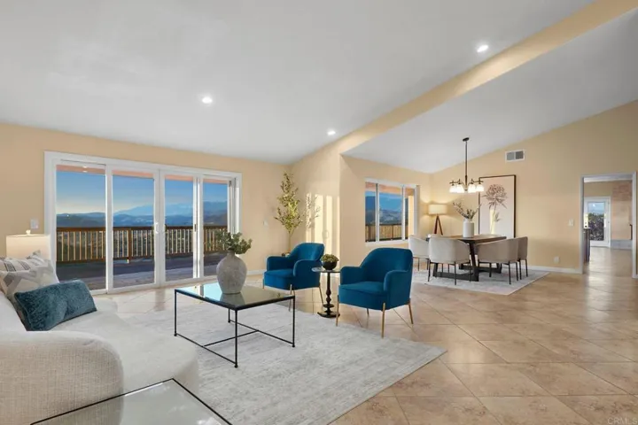 30603 Roadrunner, Valley Center, California 92082