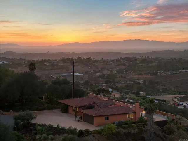 30603 Roadrunner, Valley Center, California 92082