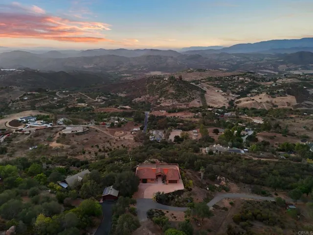 30603 Roadrunner, Valley Center, California 92082
