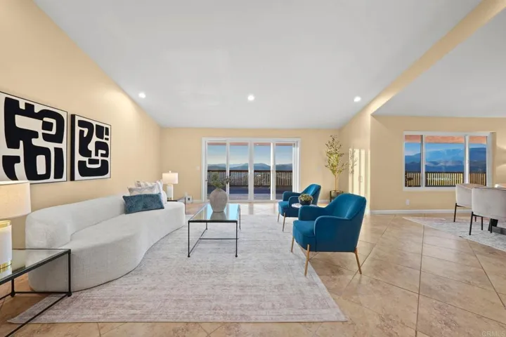 30603 Roadrunner, Valley Center, California 92082
