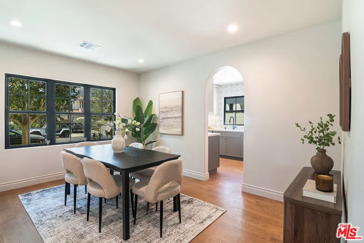 6417 Lindenhurst Avenue, Los Angeles, California 90048