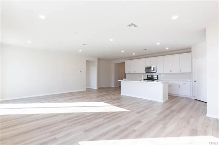 Open Kitchen