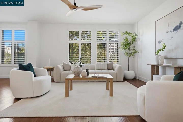 438 W Grand Ave 418, Oakland, California 94612