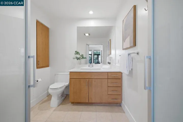 438 W Grand Ave 418, Oakland, California 94612