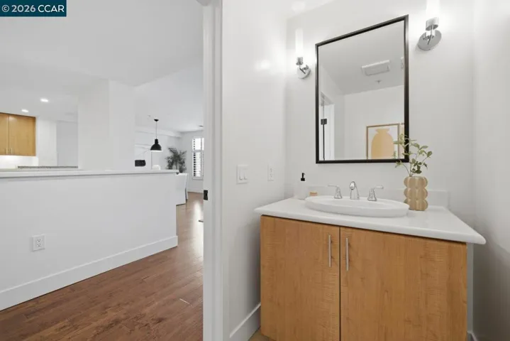 438 W Grand Ave 418, Oakland, California 94612