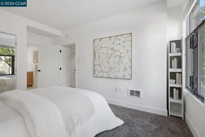 438 W Grand Ave 418, Oakland, California 94612