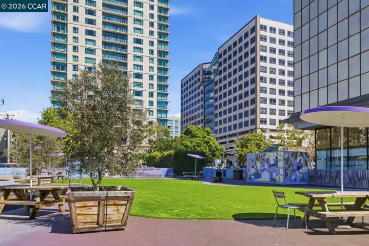 438 W Grand Ave 418, Oakland, California 94612
