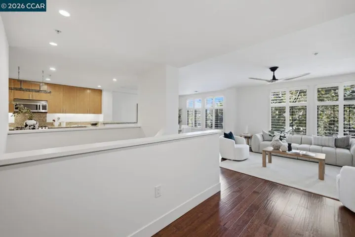 438 W Grand Ave 418, Oakland, California 94612