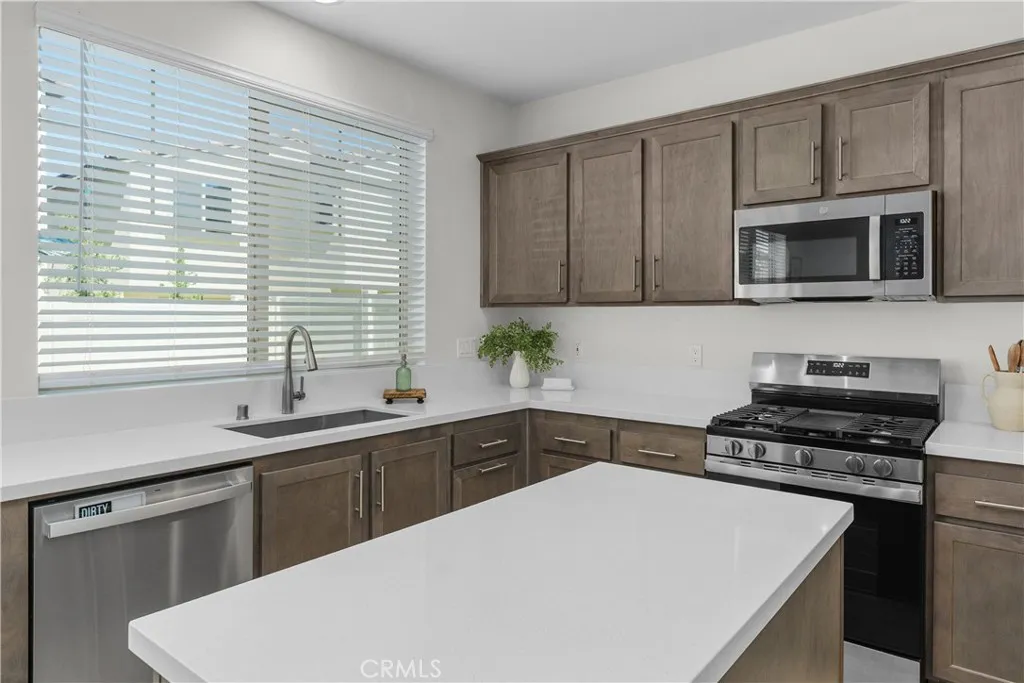 Stainless steel appliances make clean up a breeze!