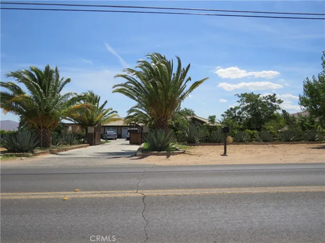 10247 Kiowa, Apple Valley, California 92308