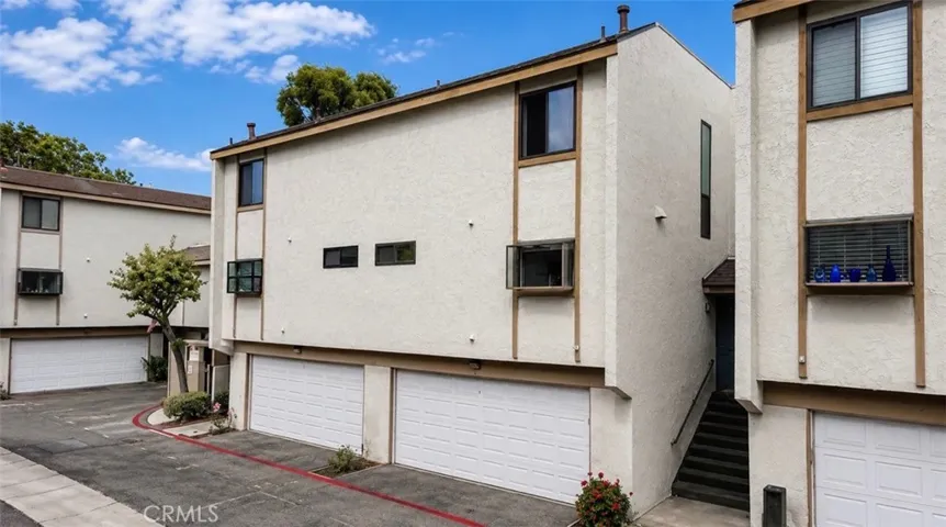 2000 W Palmyra Avenue 7, Orange, California 92868
