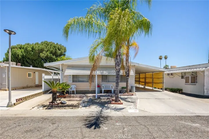 471 Santa Clara, Hemet, California 92543