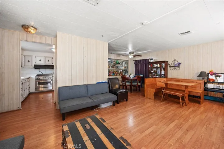 471 Santa Clara, Hemet, California 92543