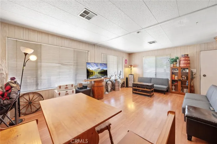 471 Santa Clara, Hemet, California 92543