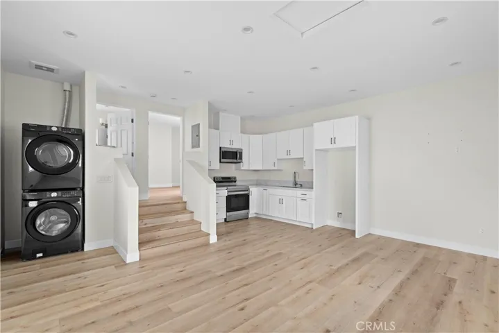 15952 Simonds Street, Granada Hills, California 91344