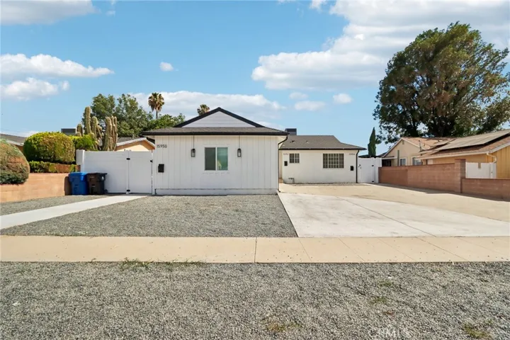 15952 Simonds Street, Granada Hills, California 91344
