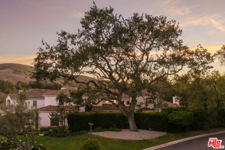 1285 Falling Star Avenue, Westlake Village, California 91362
