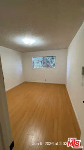 1131 Elm Avenue G, Glendale, California 91201